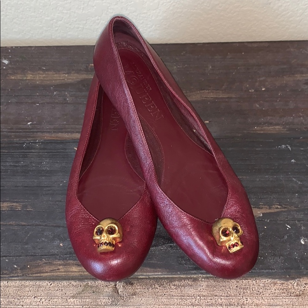 Alexander McQueen - Skull embellished flats